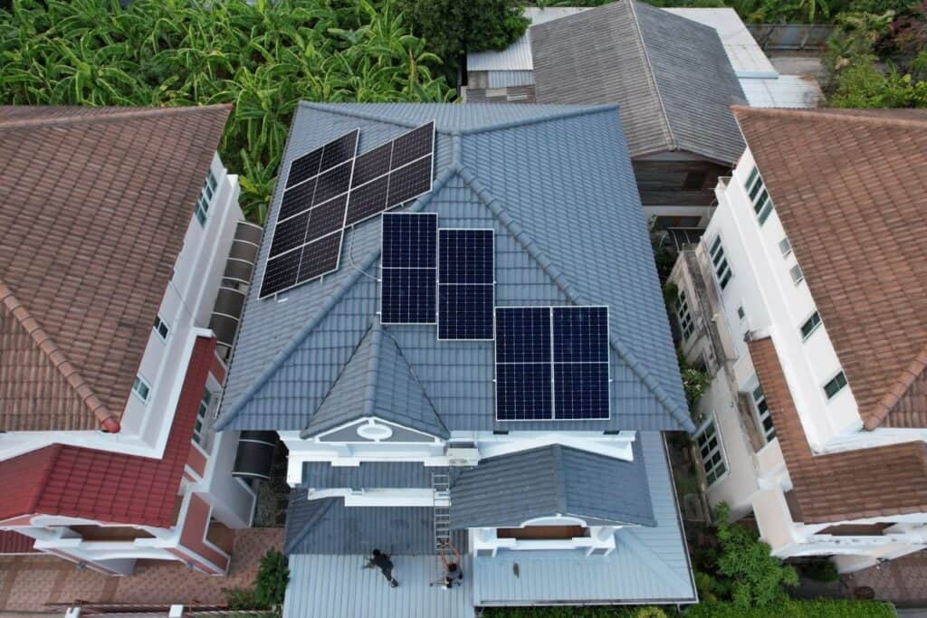 Solar_cell_5kw_Longgi580w_Phra_Khanong_bangkok